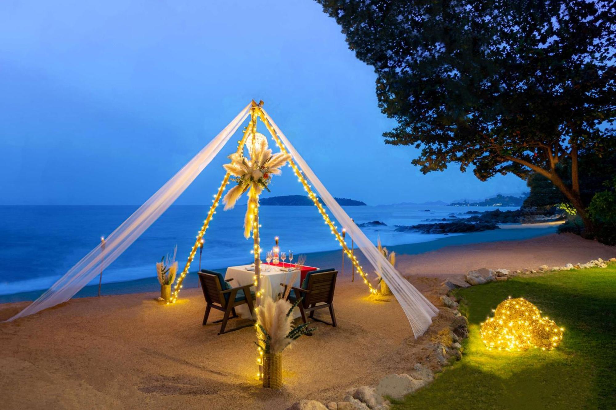 Hyatt Regency Koh Samui Ξενοδοχείο Παραλία Σαγουένγκ Εξωτερικό φωτογραφία A romantic dinner on the beach